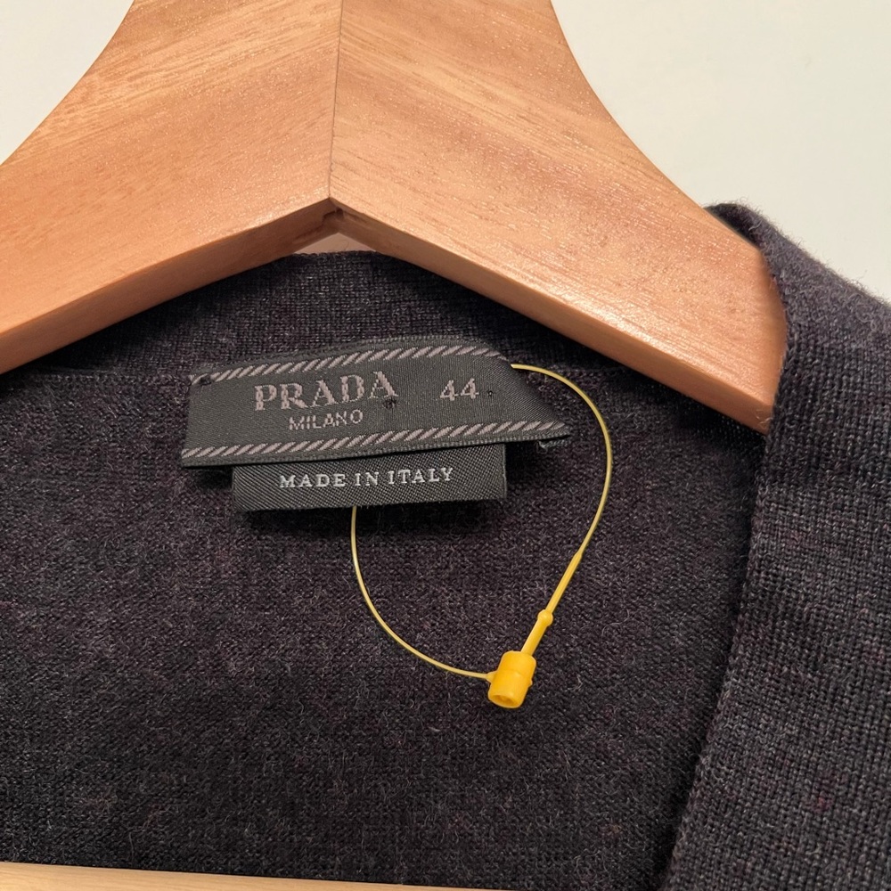 Prada Charcoal grey wool Cardigan Sweater V-Neck Made in Italy size 44 - Picture 2 of 9